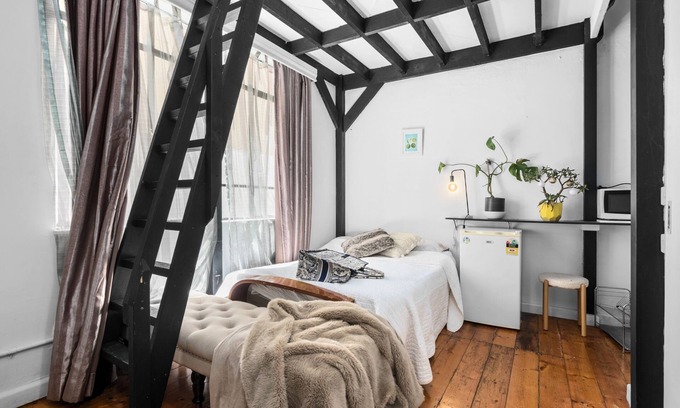 Carlton North Apartment | Carlton- loft studios. Guests house. #TaylorSwiftEras #Melbourne