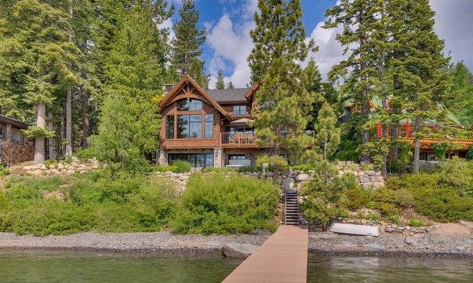 Tahoe City House | Carnelian Haus - Lakefront - TLUXP