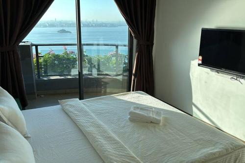 Gelang Patah Apartment | Carnelian Tower Hotel at ForestCity 4105 with WIFI
