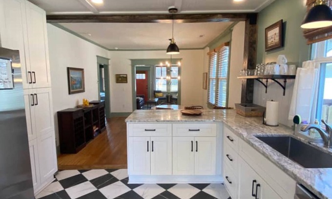 Ardmore House | Carolina Cargo at The Cargo Dist.