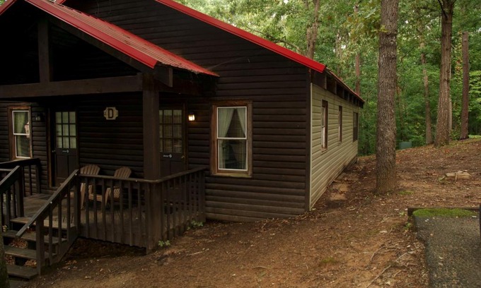 Fair Play Resort | Carolina Landing Camping Resort Deluxe Cabin 4