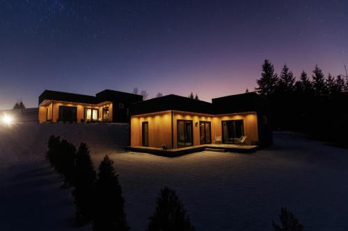 Verkhovyna House | Carpathians View