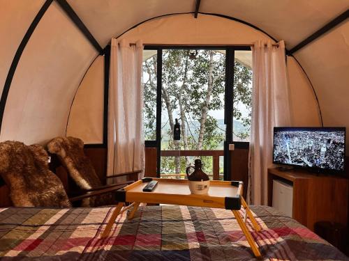 Bueno Brandao Cabin | Carroça Colorado, Vila Mágica