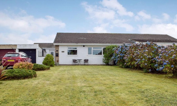 St Davids House | Cartref