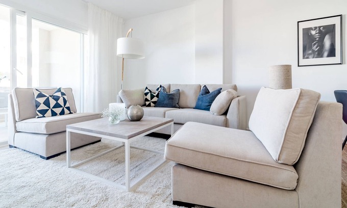 Nueva Andalucia Apartment | Casa Albatross I by Roomservices