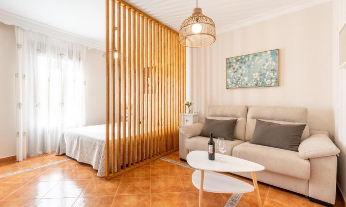 Valle de Abdalagis Apartment | CASA ANGELITA Caminito del Rey, Apartamento con cocina en el centro de Andalucía