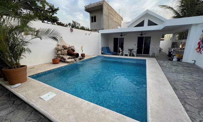 Majahual House | Casa Azul: Private pool & 15 minutes' walk to Caribbean Sea!
