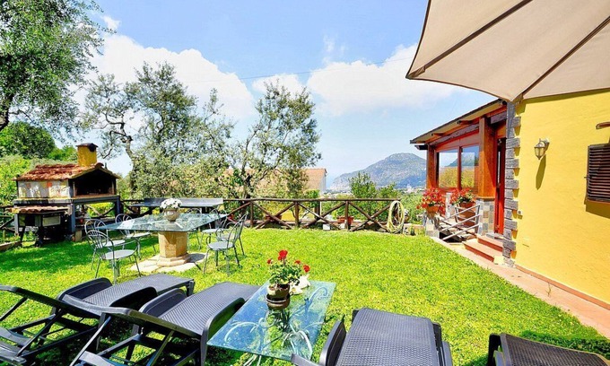 Piano di Sorrento House | Casa Buondi: A welcoming independent house surrounded by the greenery, with Free WI-FI.