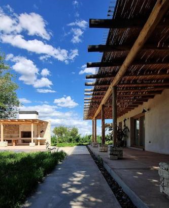 Godoy Cruz Villa | Casa C entre viñedos