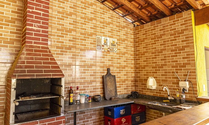 Itanhaem House | Casa c Wi-Fi, piscina e churrasqueira em Itanhaém