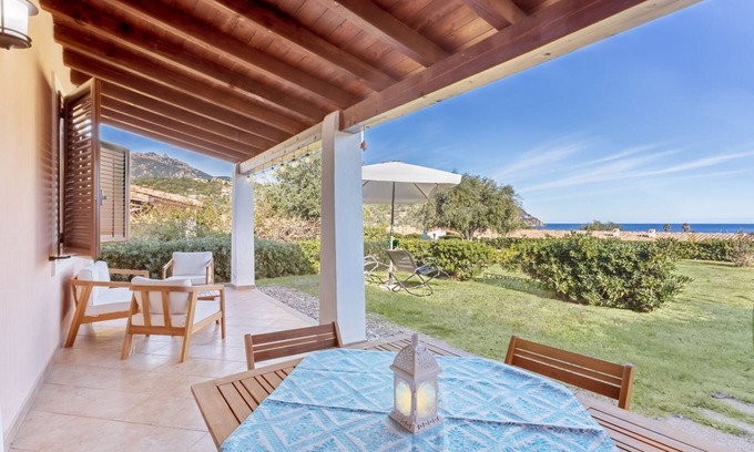 Tertenia Apartment | Casa Cactus Seaview with Pool