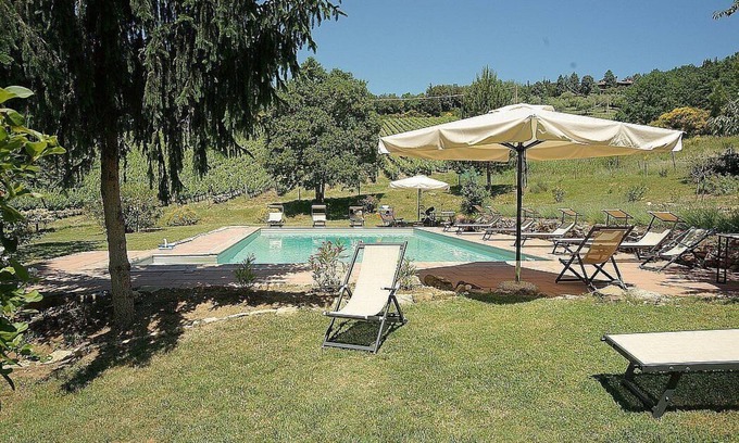 Pontassieve House | Casa Camomilla F: A characteristic and welcoming independent house surrounded by meadows and by green hills, with Free WI-FI.