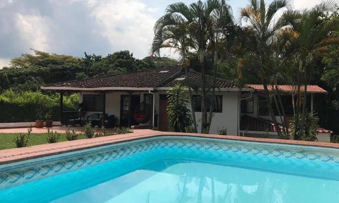 Cali Villa | Casa campestre La Martina