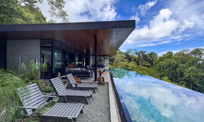 Savegre House | Casa Colibrí – Luxury Ocean-&-Jungle Villa - Amazing Views!