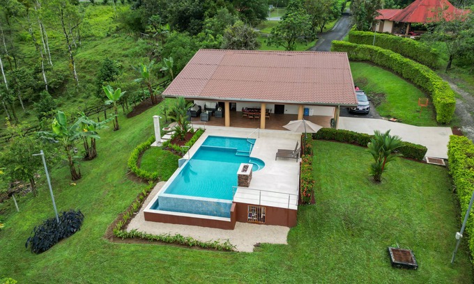 La Fortuna House | Casa Colibrí Rubi La Fortuna, San Carlos