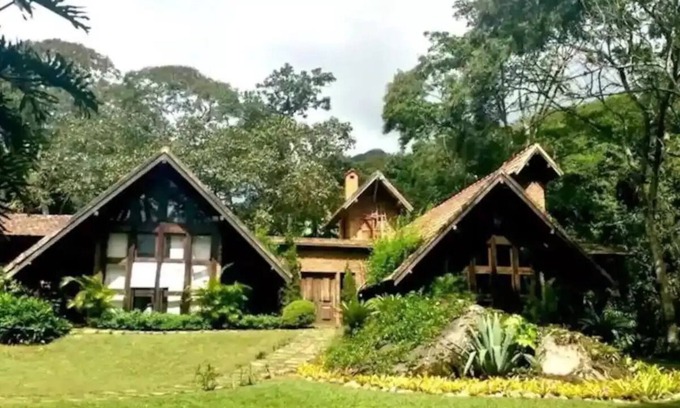 Itaipava House | Casa com Cachoeira Particular