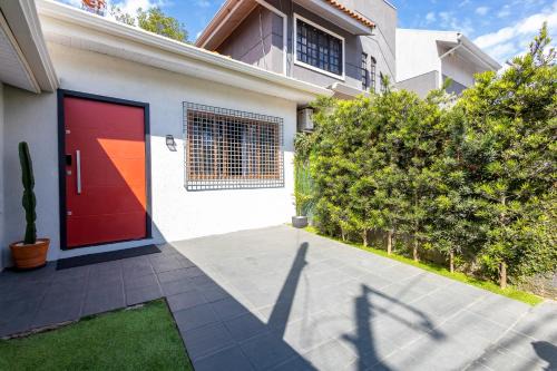 Tingui House | Casa Completa com garagem