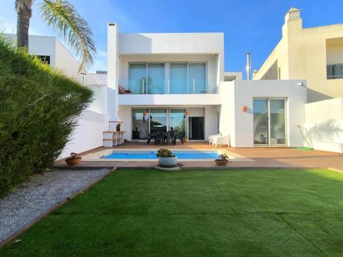 Portimao Villa | Casa da Ria by Algarving