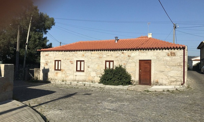 Viana do Castelo House | Casa das Bouças - Rustic house in a privileged location, in contact with nature.
