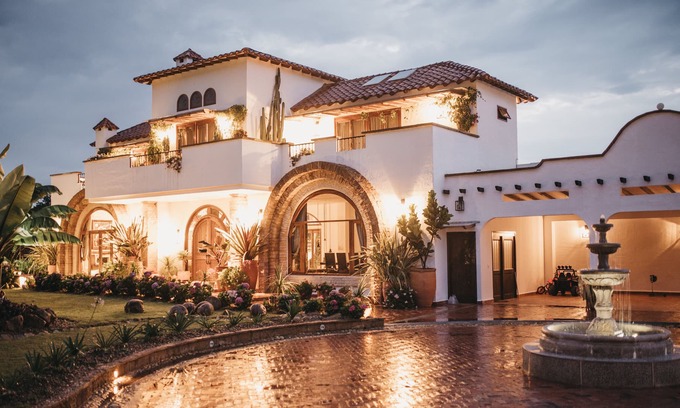 Old Town Villa | Casa de Buganvilias Lujo y Naturaleza en Villa de Leyva