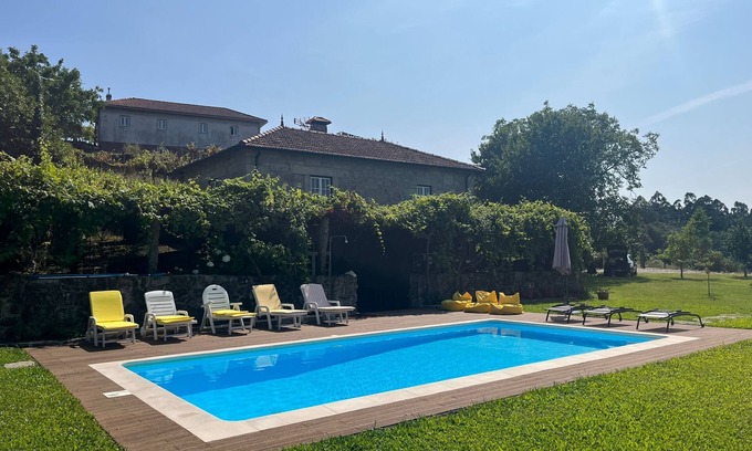 Paredes de Coura Cottage | Casa de Campo Acolhedora com Piscina Privativa