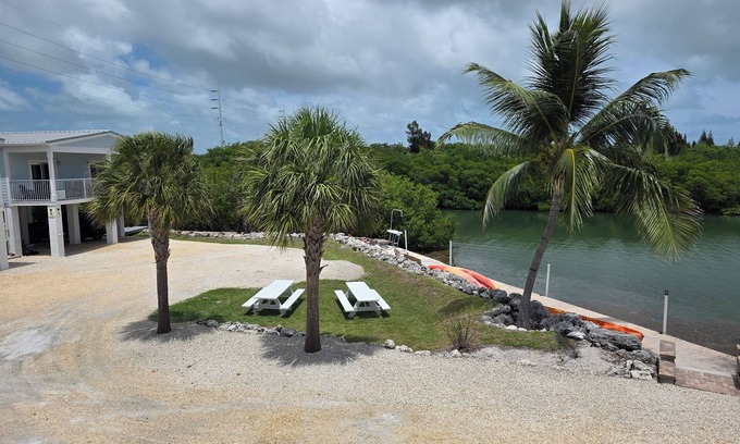 Marathon House | Casa De Grouper