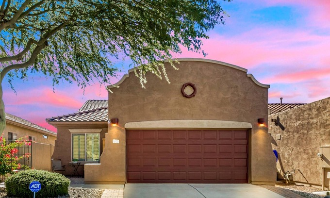 Gold Canyon House | Casa De Oro, Gateway to the Superstition Mountains