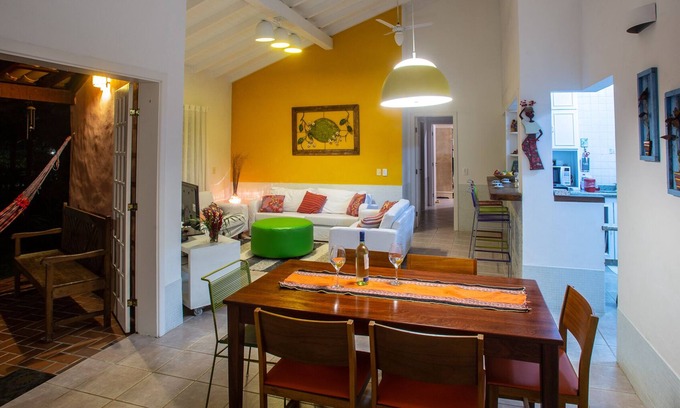 Camburi House | Casa de praia charmosa em condomínio fechado