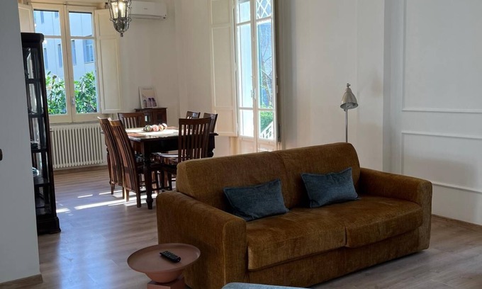 Vomero Apartment | Casa Degli Aranci Charming apartment in the prestigious neighborhood of Vomero