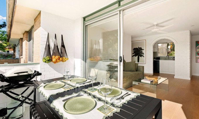 Freshwater House | Casa del Freshie - 10 minute walk to beach!