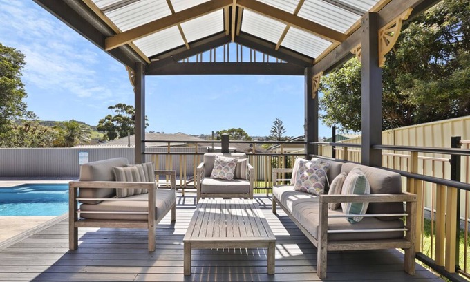 Kiama Heights House | Casa del SolnKiama 4 Bed with Pool & Spa, Sun-Drenched and North-Facing 🌞🏊🌴