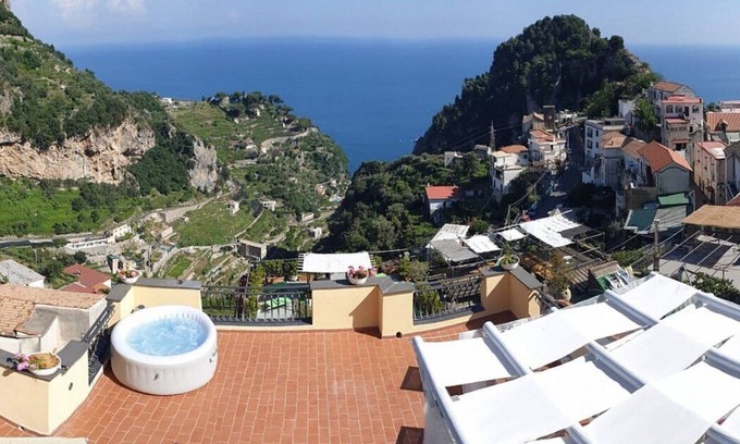 Pontone House | Casa Despina: A welcoming two-story independent house located in a characteristic village, with Free WI-FI.