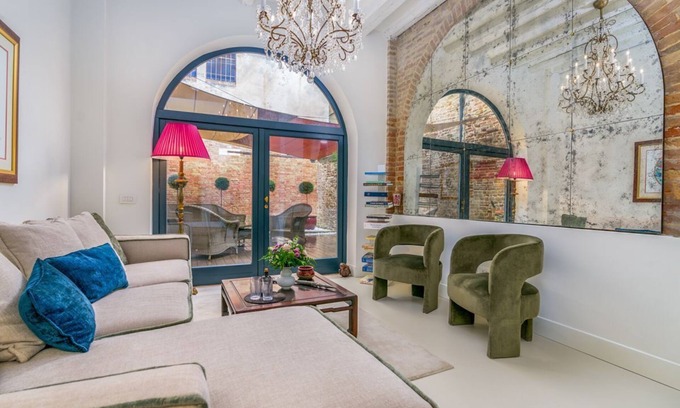 Dorsoduro Villa | Casa Dorsoduro - Three Bedroom Villa, Sleeps 6