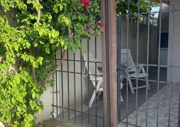 Monte Hermoso House | Casa Emilio - Casa Centrica con Cochera