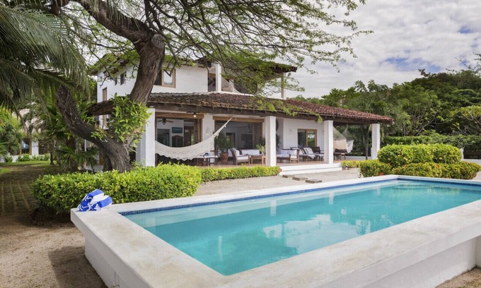 Playa Colorado House | Casa Encantos Beach Front House