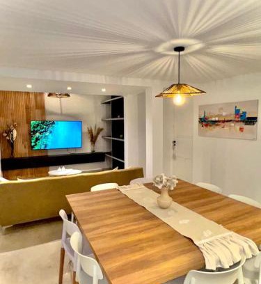 Salta Apartment | Casa espectacular con 3 habitaciones en suite de lujo, 4 baños, patio al aire libre con jacuzzi y ubicacion perfecta a 3 cuadras de la plaza - Bonavista Rentals