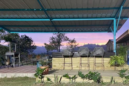Marinilla Villa | Casa finca amplia y acogedora en Guatape
