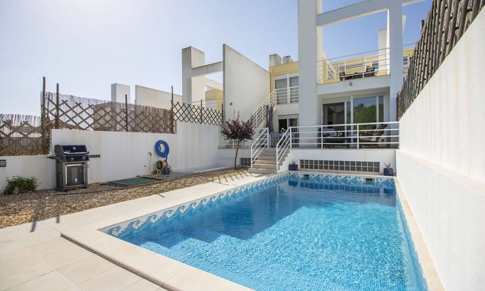 Vale do Garrao House | Casa Granada | 4 Bedrooms | Private Pool | Varandas do Lago