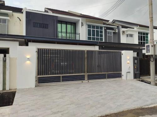 Miri House | CASA homestay 軒名宿