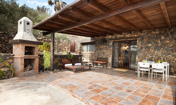 San Bartolome Ski Chalet | Casa Ico | Holiday Home in Lanzarote - Spain