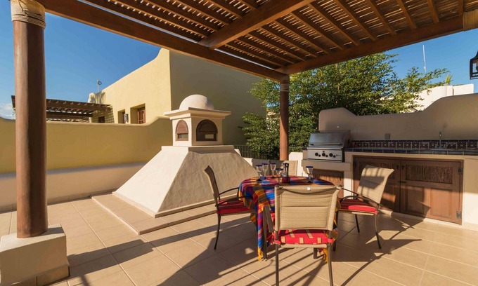 Nopolo House | Casa Isla 2BR by Casago
