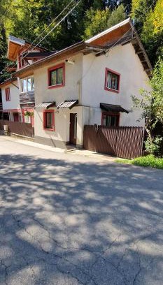 Busteni Apartment | Casa Kati