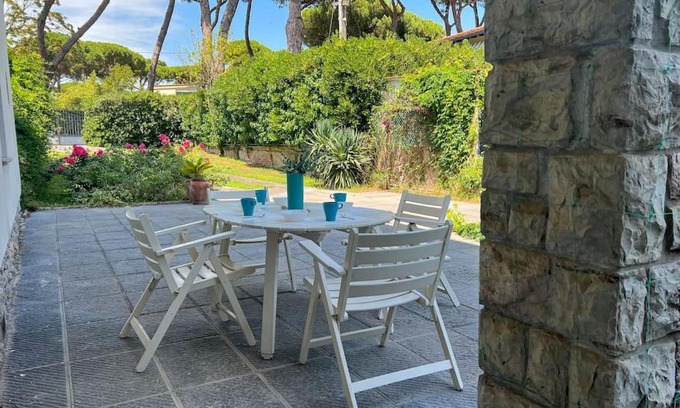 Tirrenia Apartment | [Casa l'Oleandro]