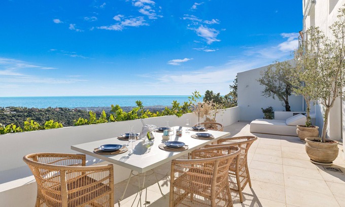 Benahavis Ski Chalet | Casa La Heredia - 3bd Townhouse & amazing views!