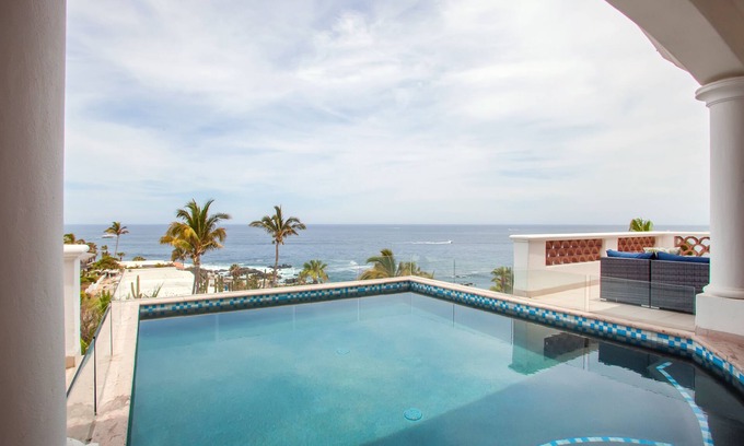 Cabo Bello Villa | Casa Las Vistas, Luxurious Villa with an Ocean & Arch View
