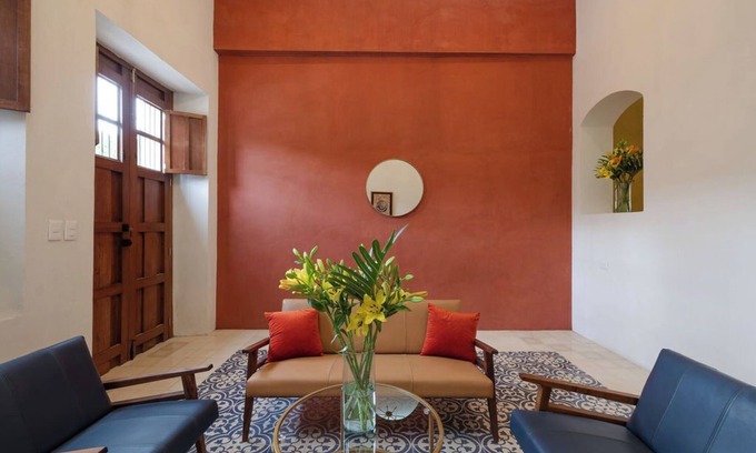 Centro House | Casa Libra - A beautiful home in an ideal location.
