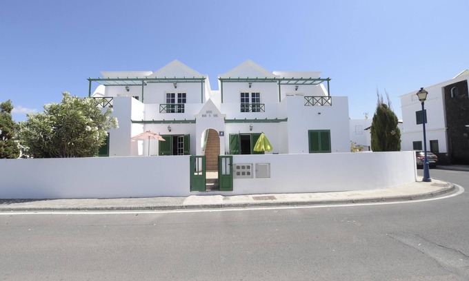 Punta Mujeres Apartment | Casa Mar y Sol 1 ground floor with terrace by the sea