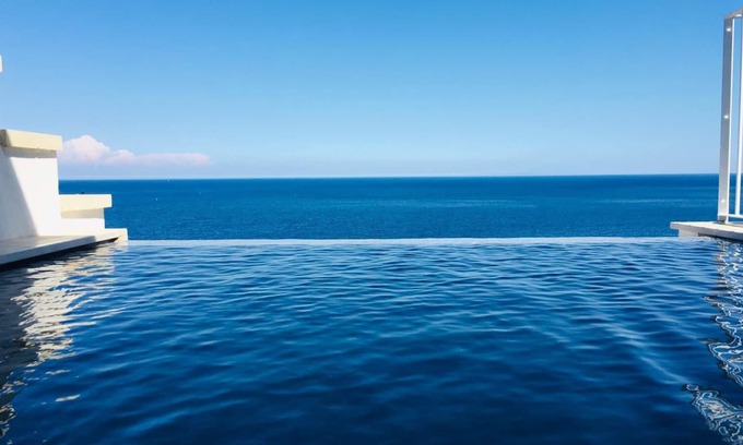 Marina di Marittima House | Casa Marinaia 2. Abode suspended over the sea.