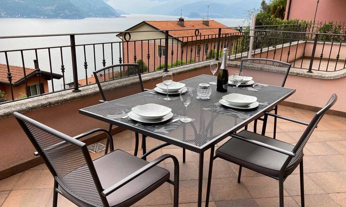 San Siro Apartment | Casa Mastena Vista Lago, San Siro, Italy