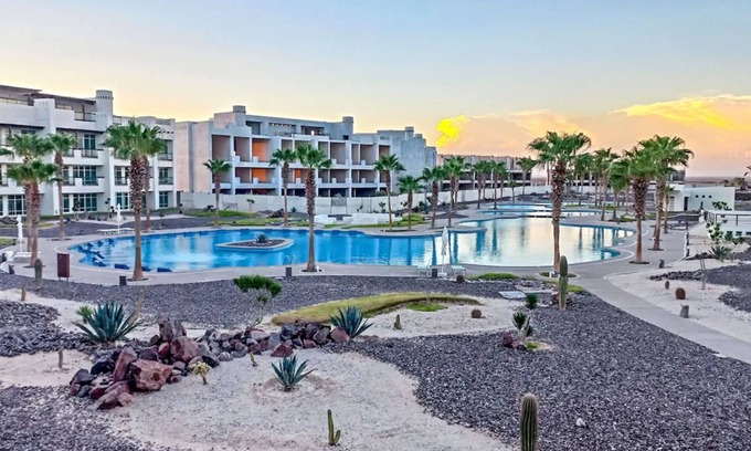 Puerto Penasco Condo | Casa Mccraren 3 302 at Mayan Lakes.